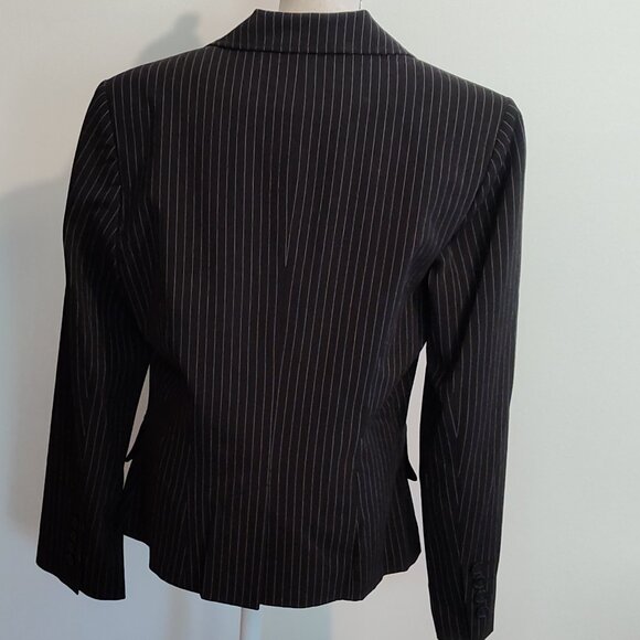 Worthington Petite Stretch black & white pinstripe blazer, EUC, size 4P - Picture 2 of 5